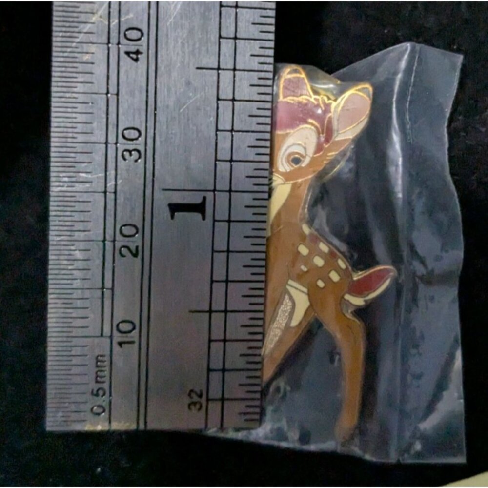 4 Disney pins Bambi Mickey Epcot 2000 John Flying Hidden Mickey March Hare - Picture 8 of 14